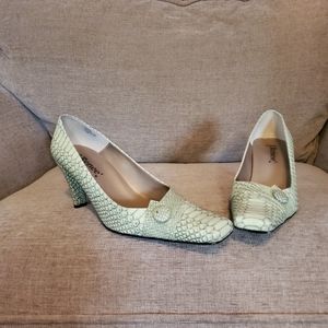 Lady shoes